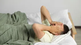 tai sao nam mai khong ngu duoc 69217fb248325