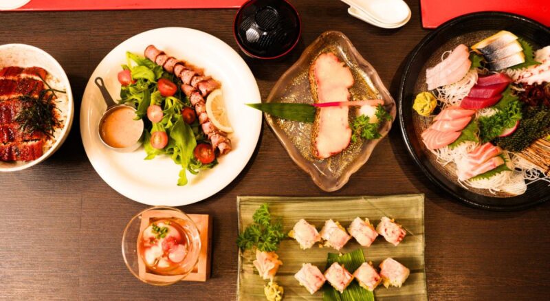 Lá Phong Sushi House